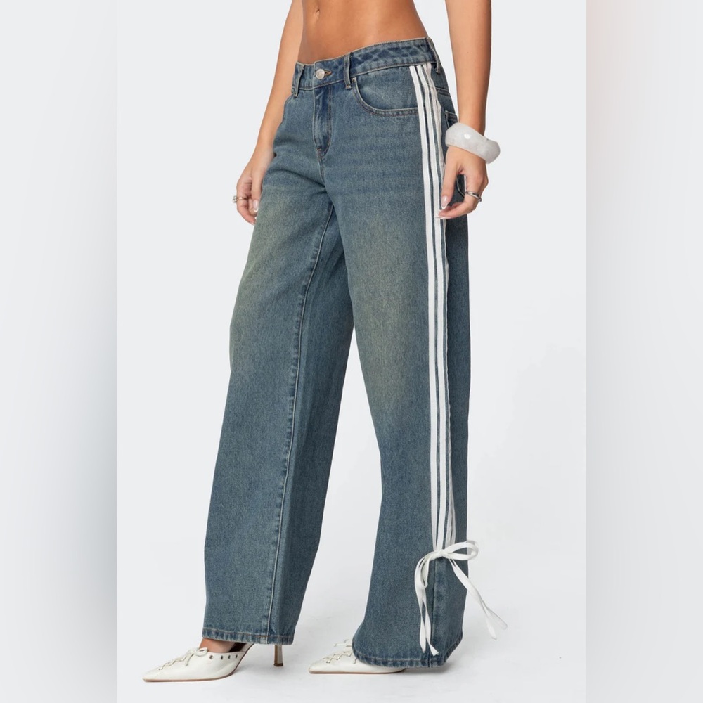 Edikted Ribbon Washed Jeans - Picture 4 of 5